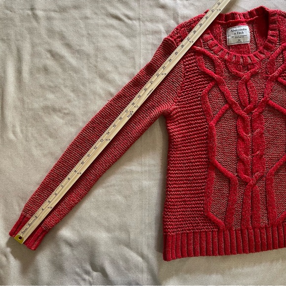 Abercrombie & Fitch Red Cable Knit Pullover Sweater Women’s Size M Cozy Winter - Picture 8 of 9
